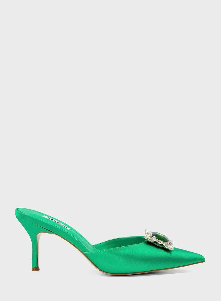 Maive Pumps