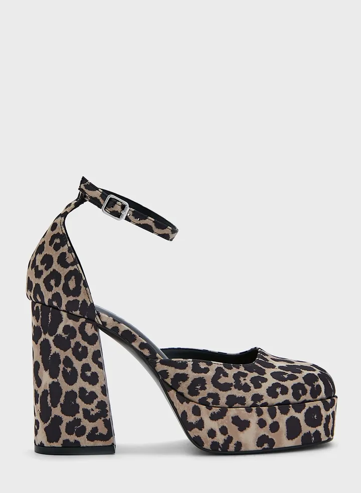 Onlpali Ankle Strap Pumps