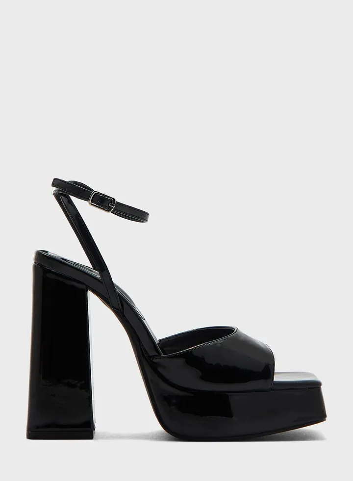 Lyle High Heel Pumps