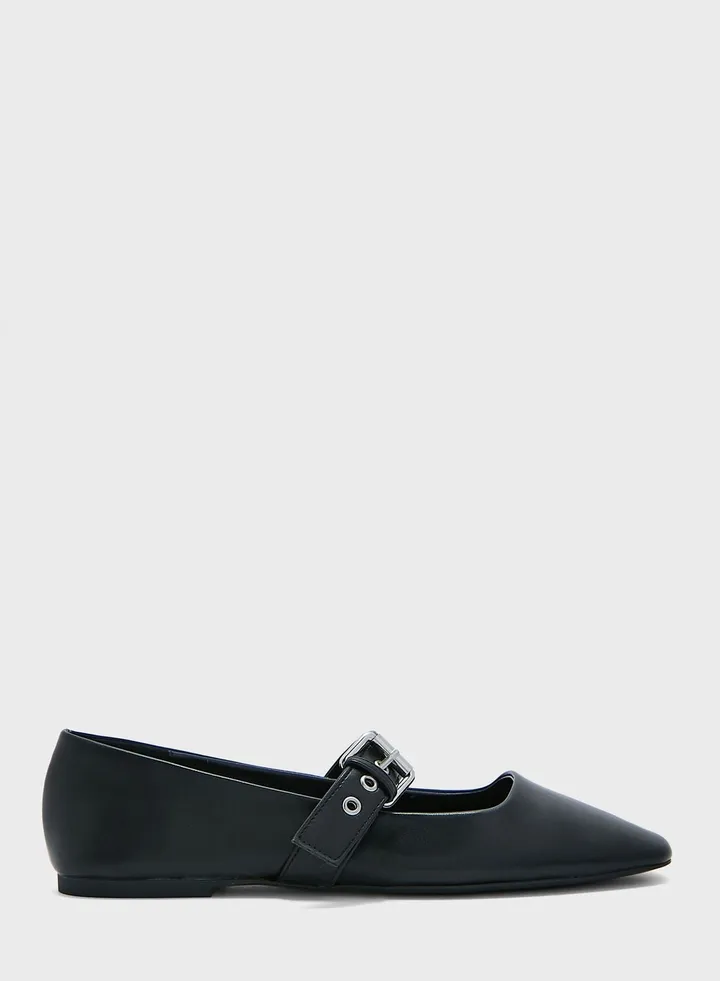 Pelli Pumps