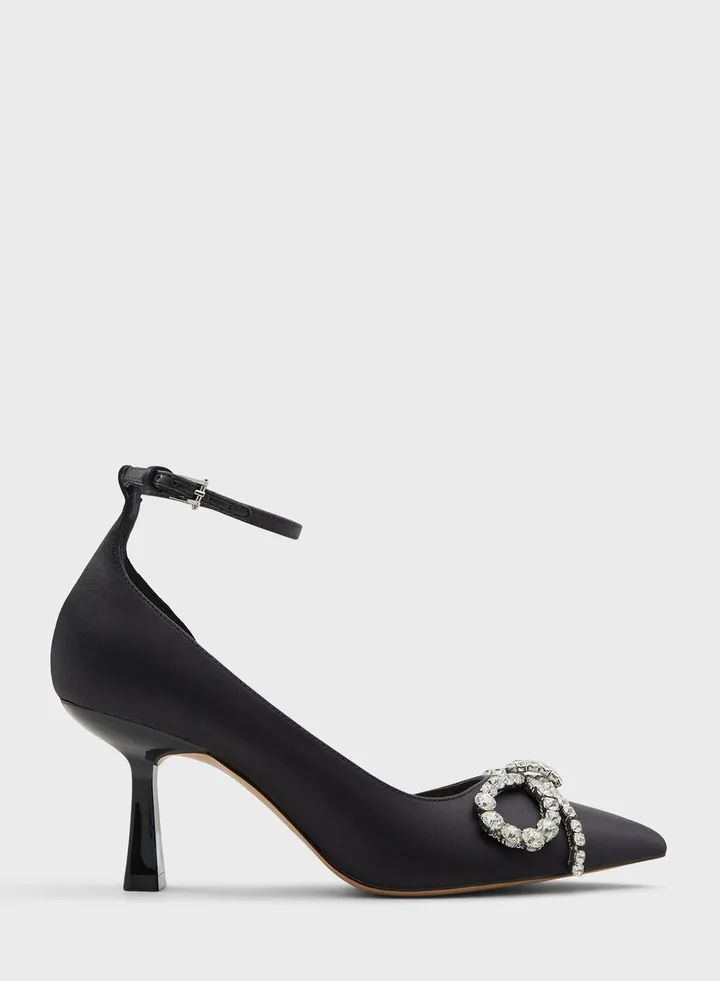 Aurah Pumps