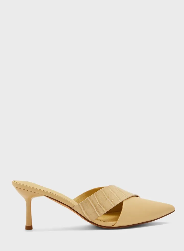 Pointed Toe Mid Heel Pumps
