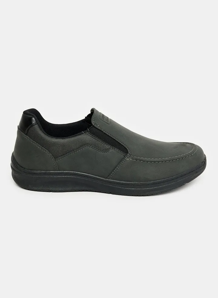 Low Top Sneaker
