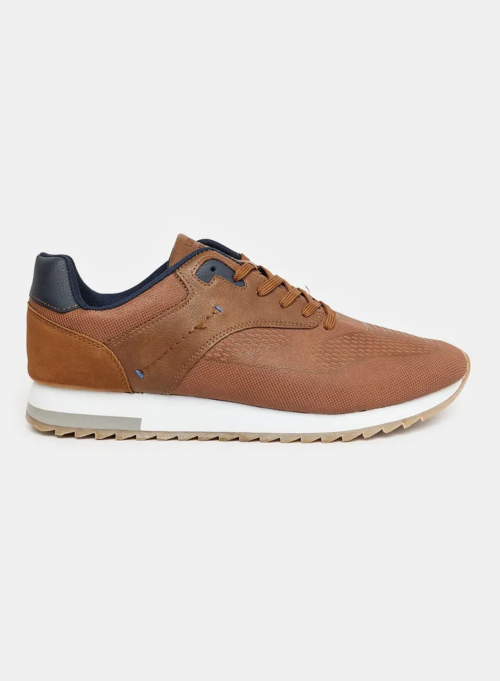 Low Top Sneaker