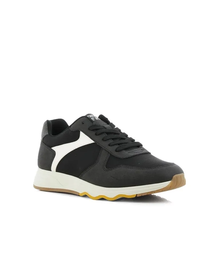 Low Top Sneaker
