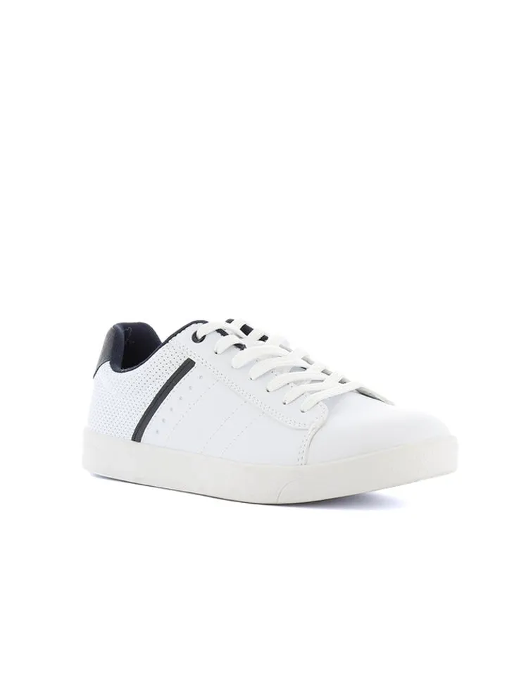 Low Top Sneaker