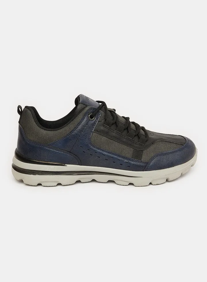 Low Top Sneaker