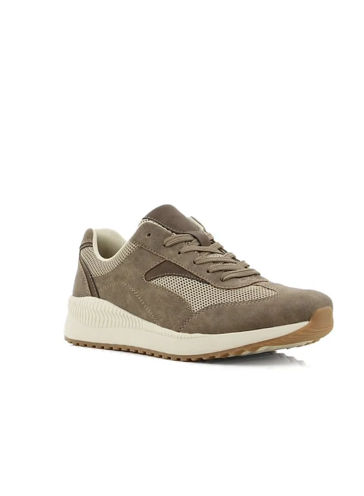 Low Top Sneaker