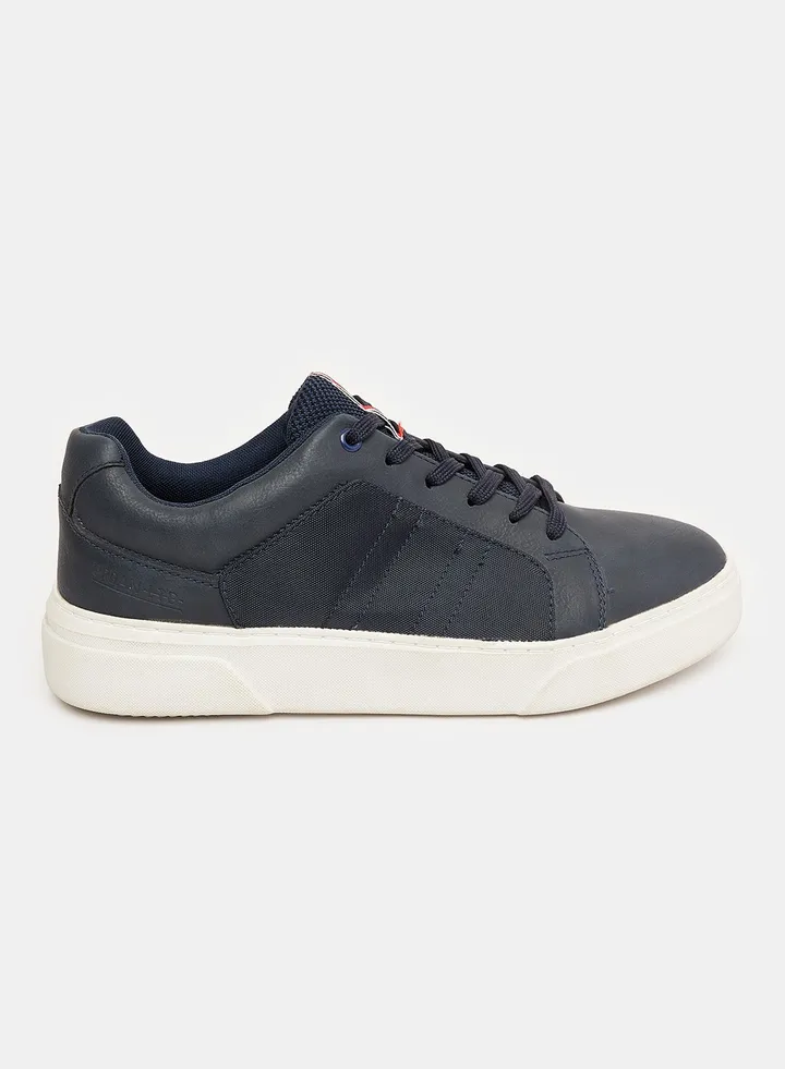 Low Top Sneaker