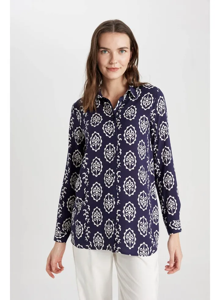 Woman Loose Fit Shirt Neck Woven Long Sleeve Tunic