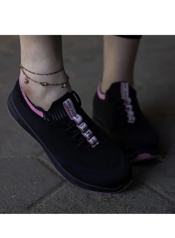 Slip on sport shoes for unisex 2024 black & pink