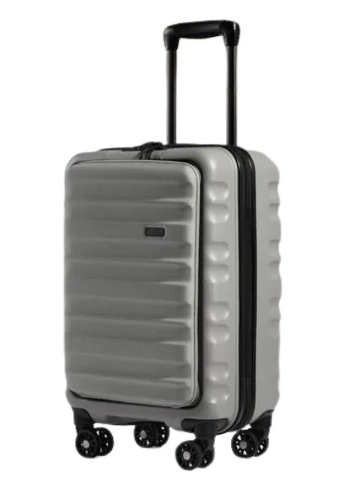 The Clifton Cabin with Pocket has all the features of our best-selling Clifton cases, with the added benefit of a chic but practical front pocket.