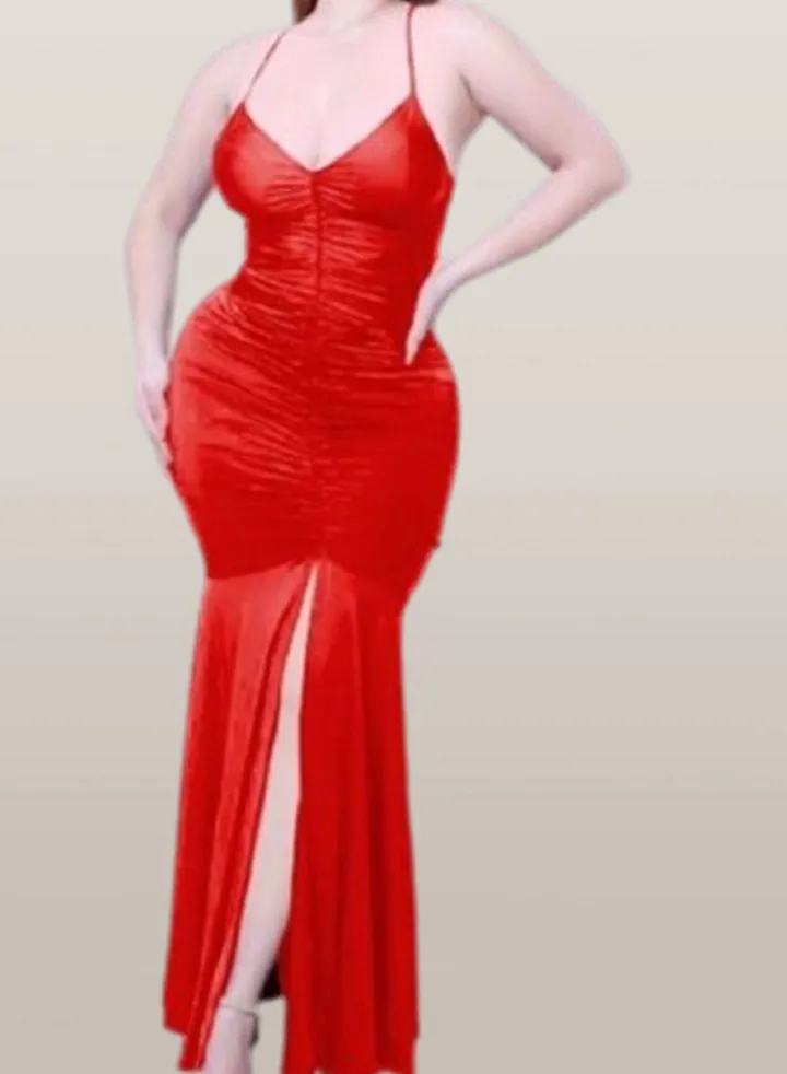 Women's maxi dress-plunge neck