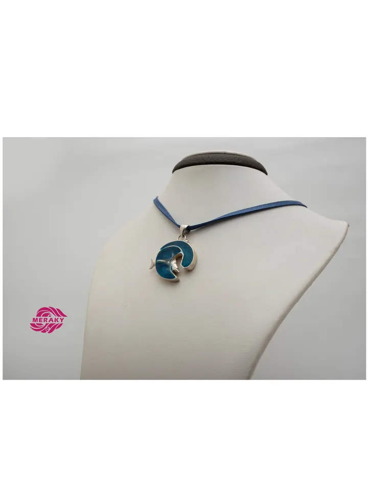 Dolphin silver chain in Resin