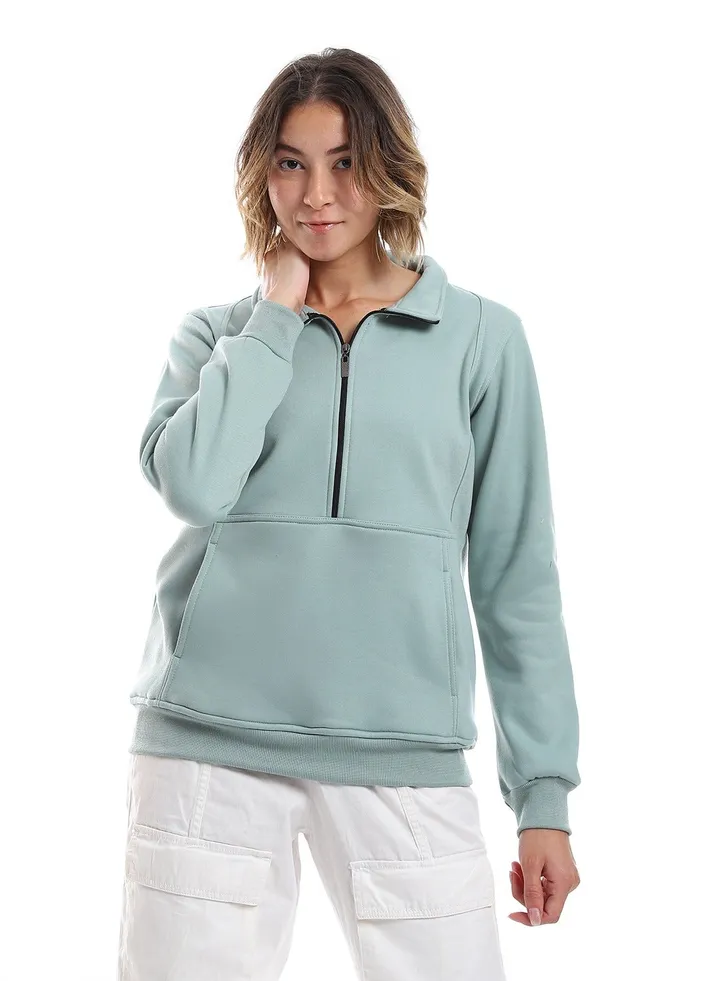 Women Closed Hoodie With Front Zipper