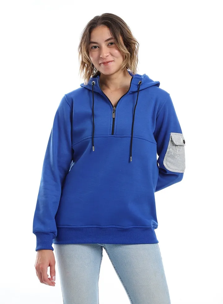 WomenClosed Hoodie With Front Pocket