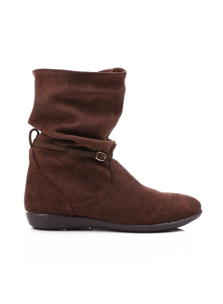 Oval Toecap Shape Suede Boots - Brown