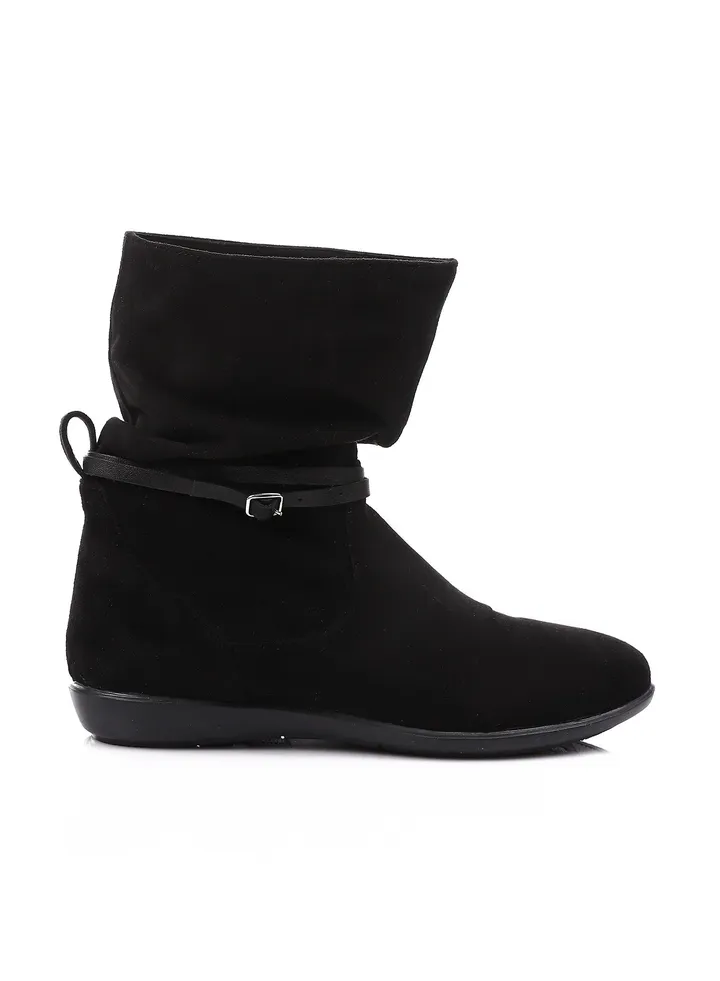 Oval Toecap Shape Suede Boots - Black