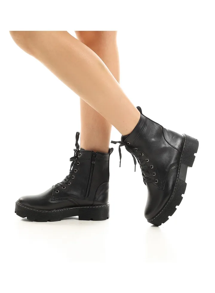 Flat Leather Ankle Boot For Woman's - Black