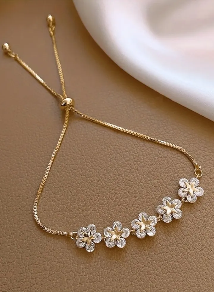 Crystal & Decorated Flower Shaped Petals Bracelet Casual