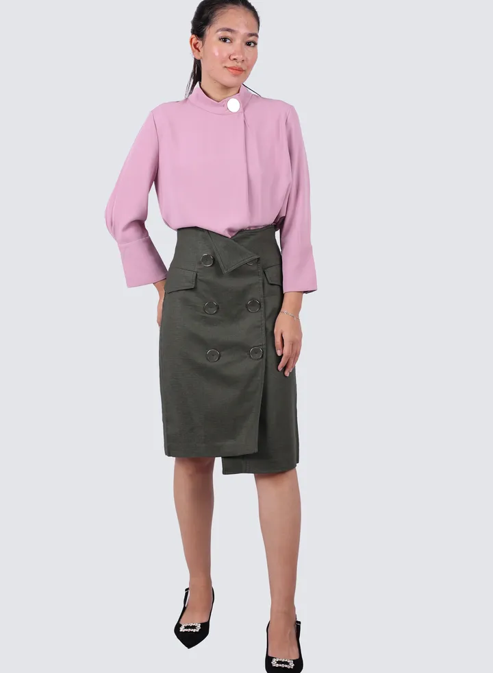Women's Knee Length Flap Pockets Skirt in Safari