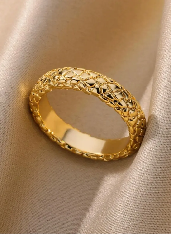18k Gold Plated Stainless Steel Ring Size 7