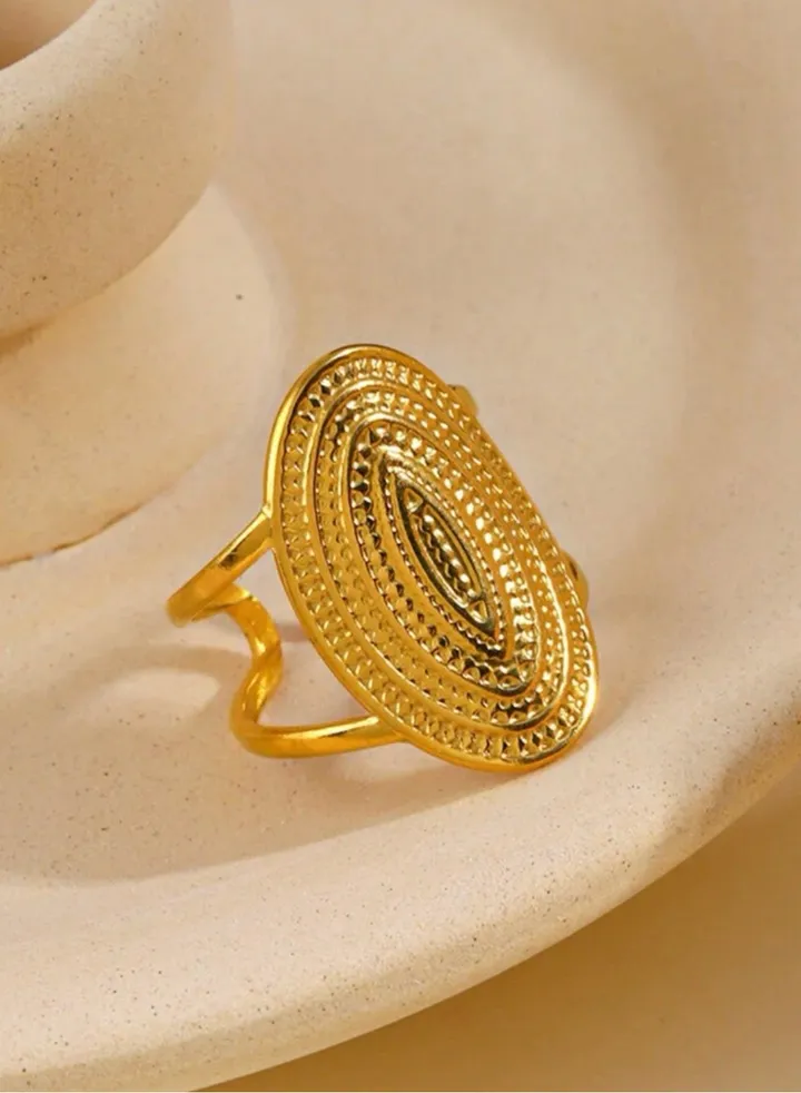 Stylish 18k Gold Plated Stainless Steel Ring For Women One Size