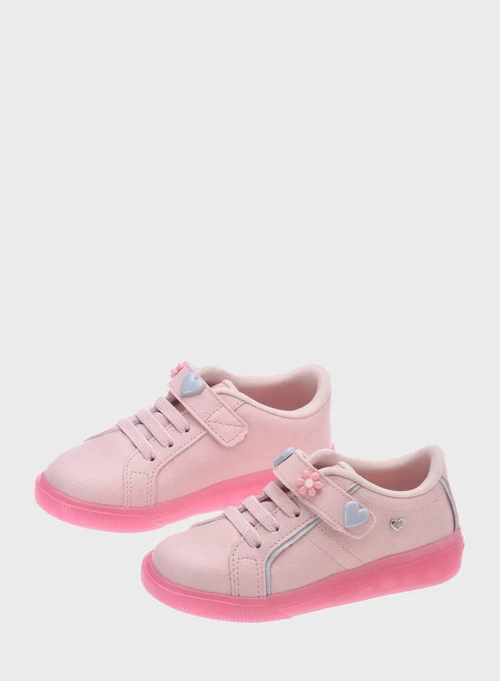 Kids Heart Print Velcro Sneakers