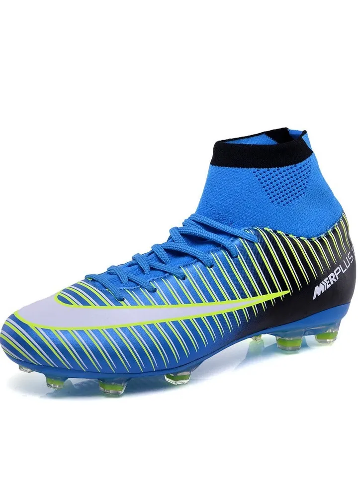 New Comfortable Football Shoes for Men And Women