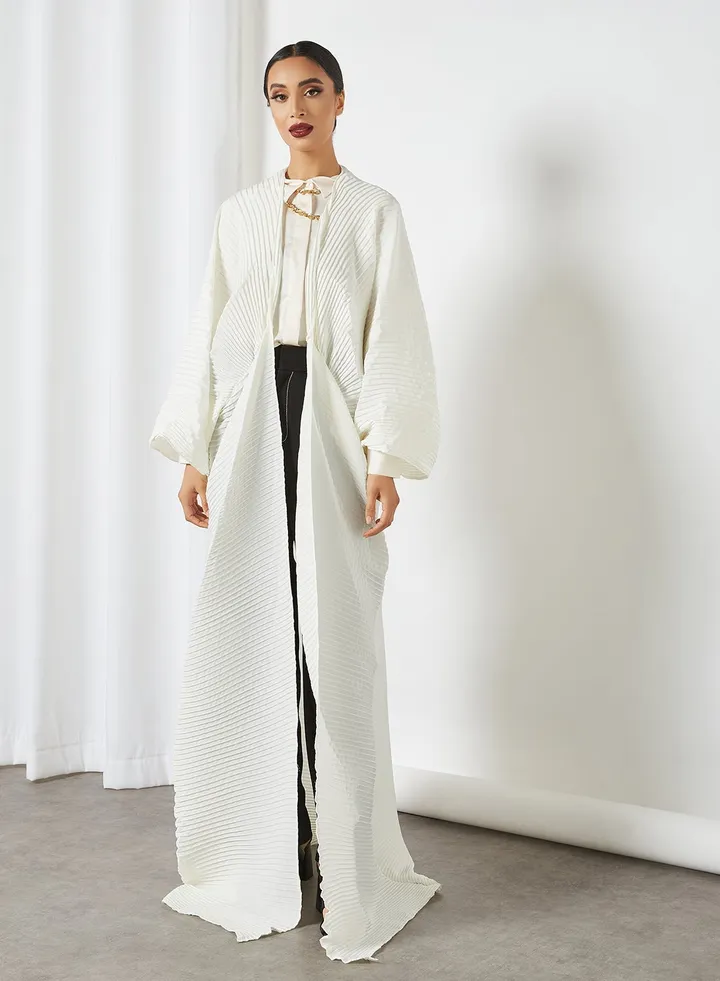 Plissé Abaya White