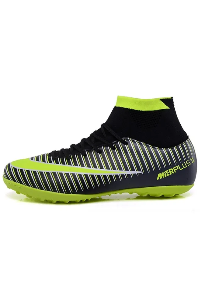 New Comfortable Football Shoes for Men And Women