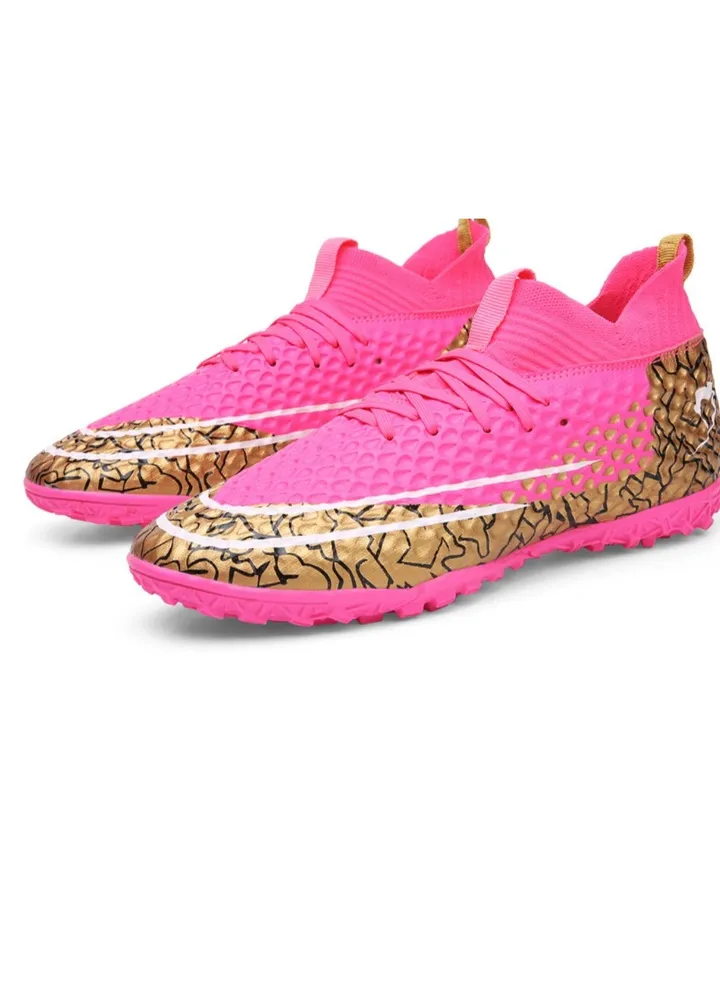 New Comfortable Men's And Women's Football Shoes