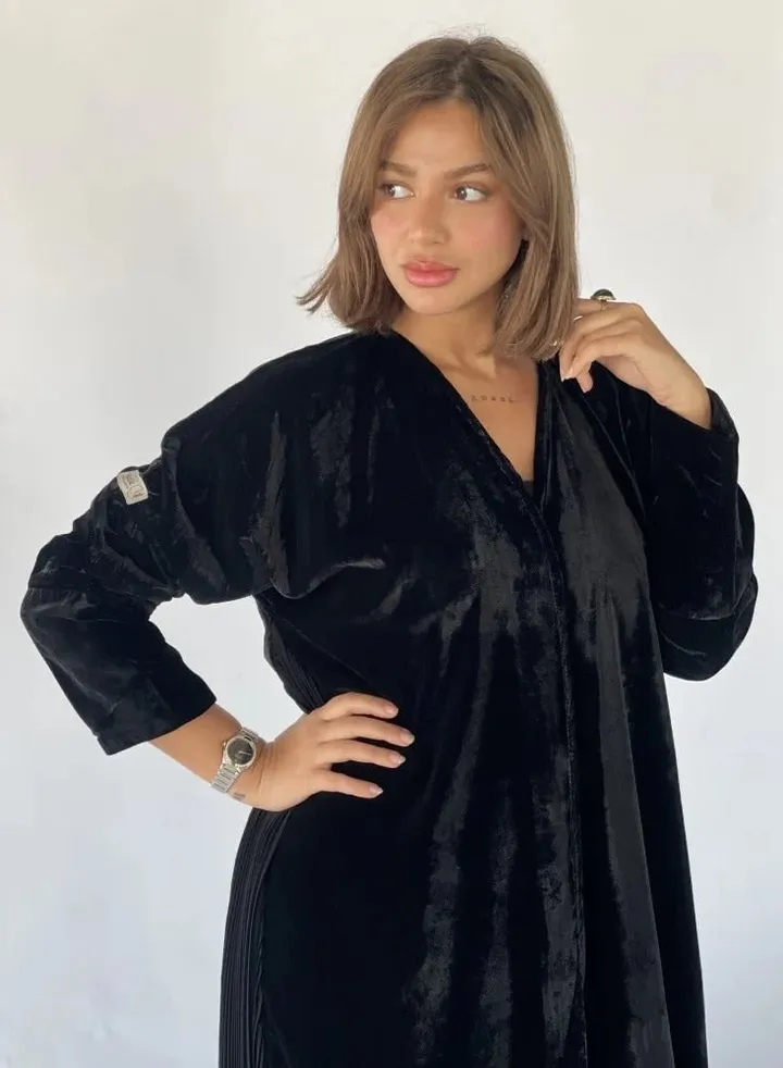 Black winter abaya designed from velvet fabric with pleats