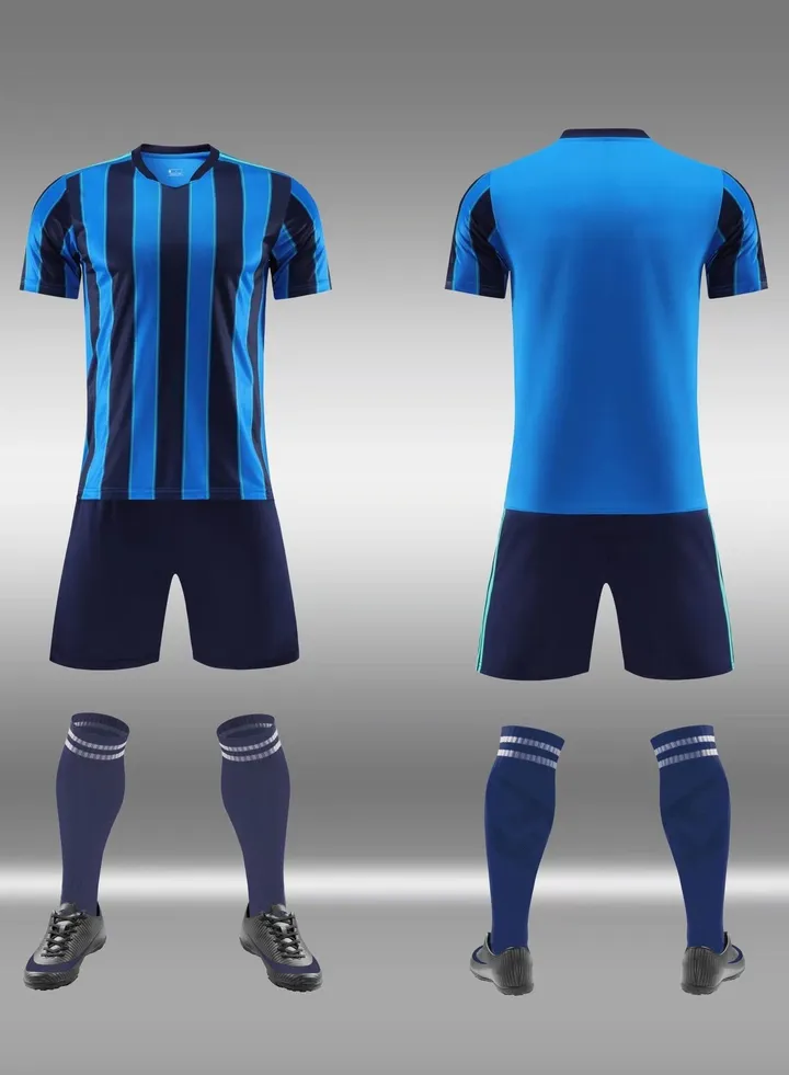 3-pieces Breathable and lightweight Men's And Women's Football Shirt