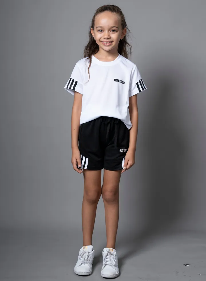 Unisex Kids Active Wear T-Shirt And Shorts Sets (White)