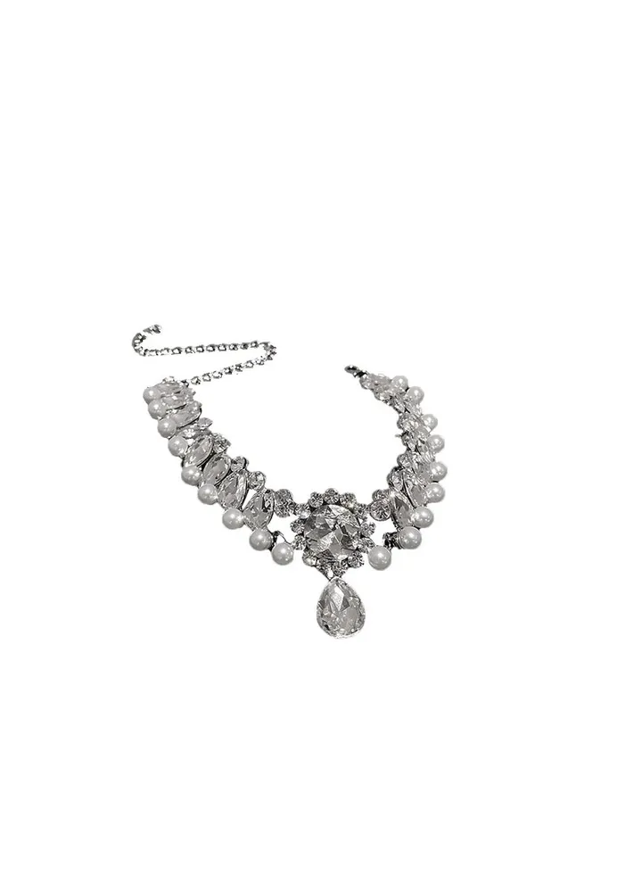 Water drop flower necklace