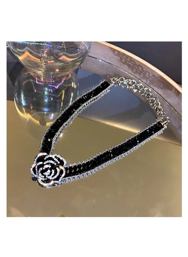 Temperament black crystal rose flower necklace