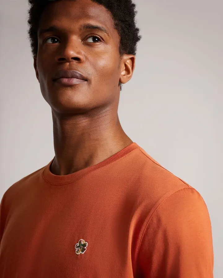 Short Sleeve T Shirt in Burnt Red