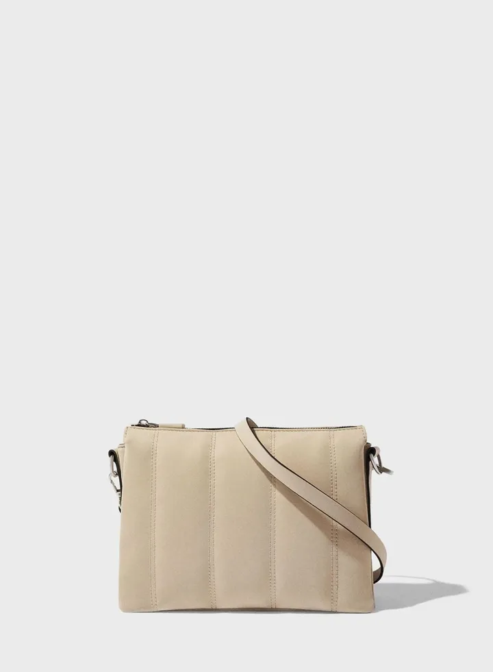 Chain Detailed Crossbody Bag