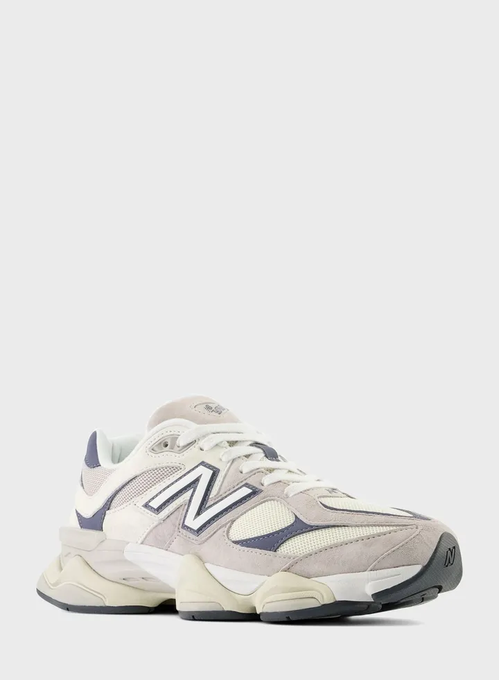 9060 Sneakers