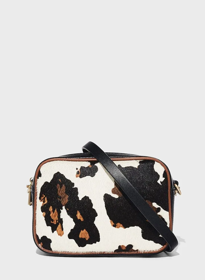 Chain Detailed Crossbody Bag