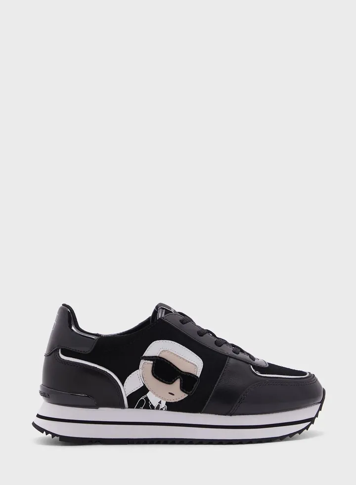 Velocita Low-Top Sneakers