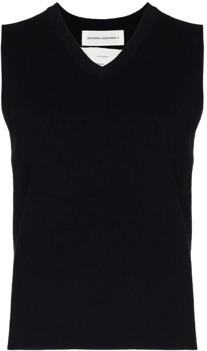 V-neck knitted vest