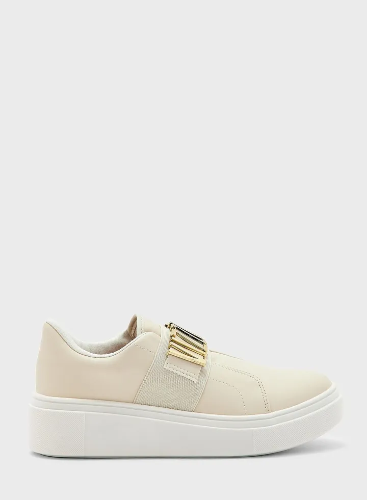 Laura Logo Detailed Low-Top Sneakers