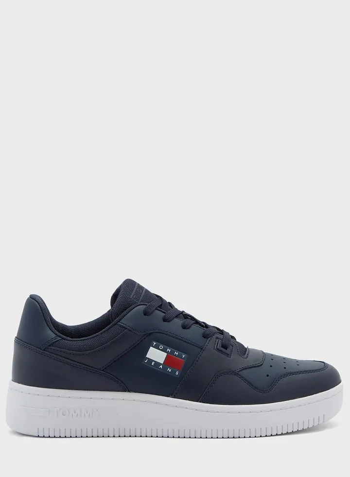 Retro Evolve Low Top Sneakers