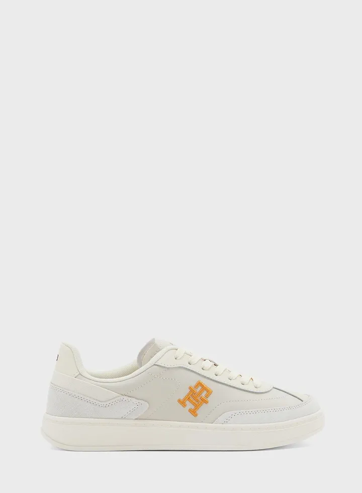 Heritage Court Low Top Sneakers