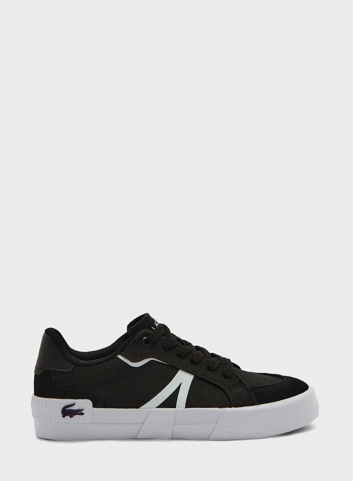 L004 222 3 Sneakers