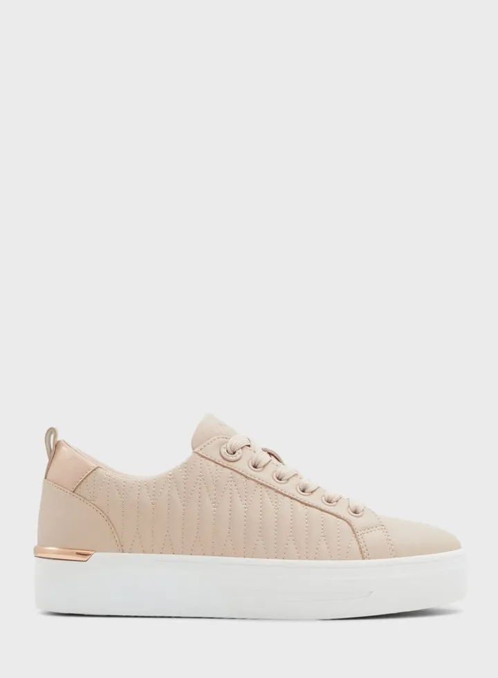 Appier Low Top Sneakers