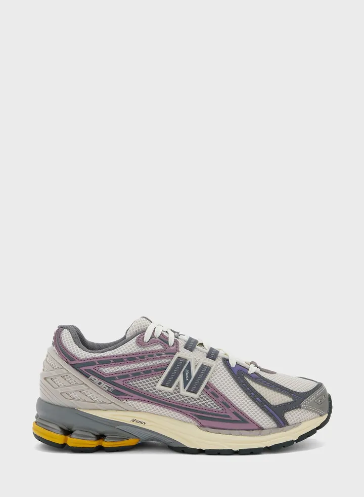 1906 Sneakers