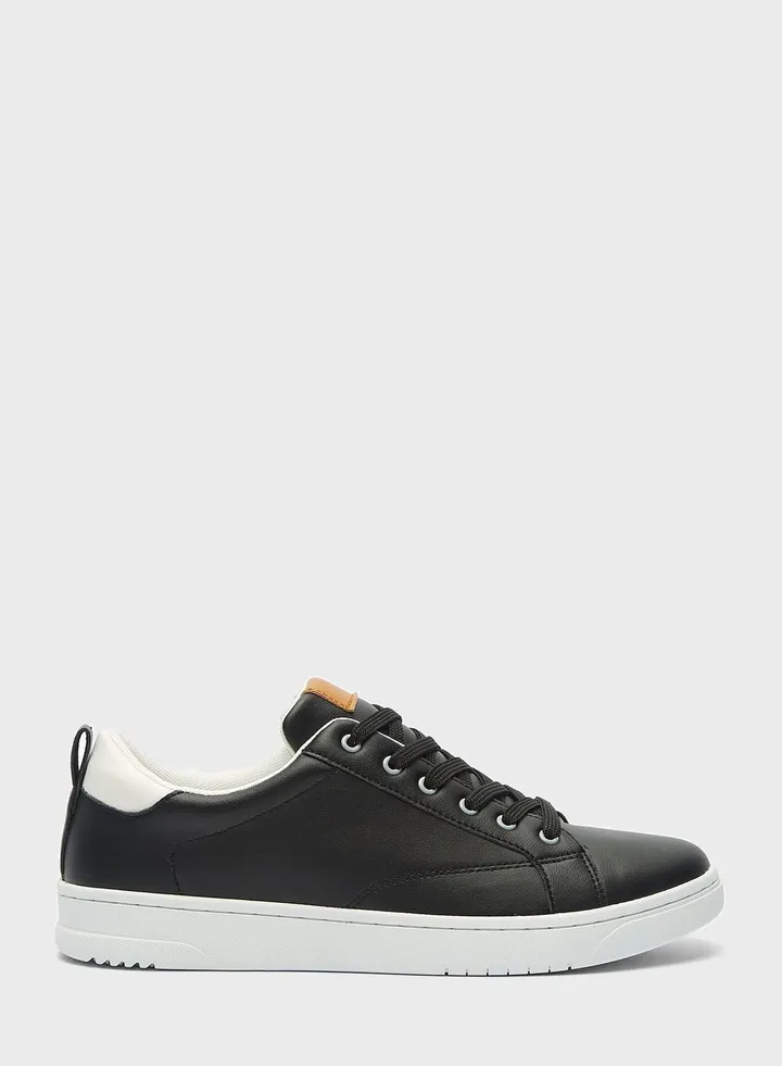 Casual Low Top Sneakers